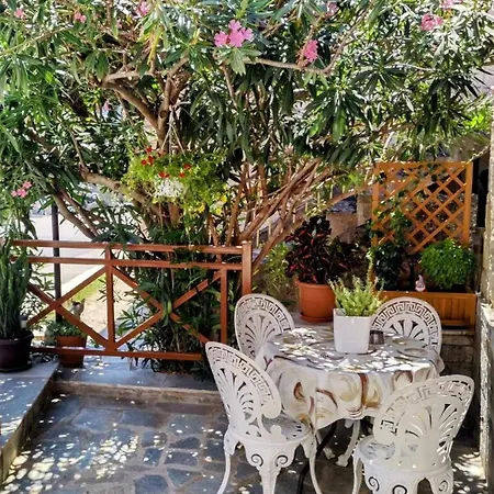 Yiannis House בית נופש *